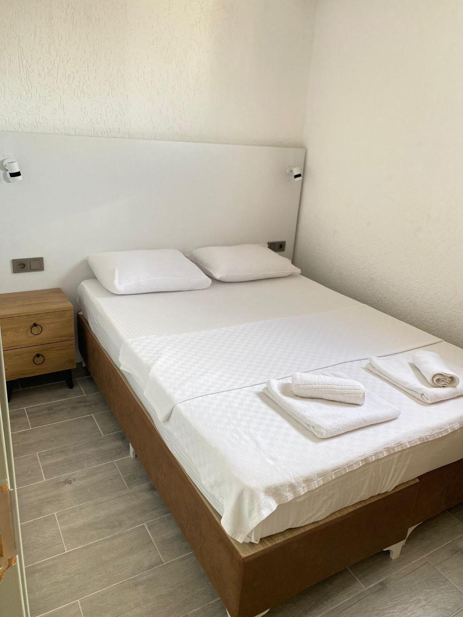 9 House Aparthotel Фетие Екстериор снимка